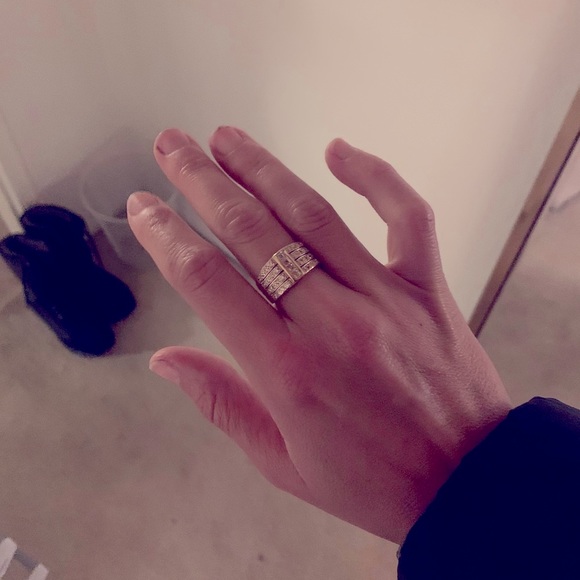 Meet your Posher, Allison - Picture 6 of 9